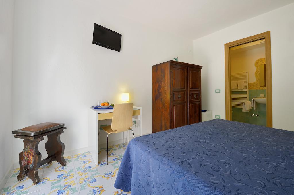 Bnb Le Isole Forio di Ischia Szoba fotó